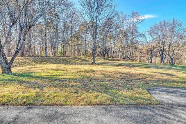 2608 Loch Haven DR, Roanoke, VA 24019