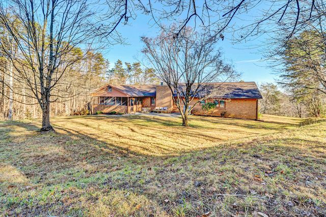 2608 Loch Haven DR, Roanoke, VA 24019