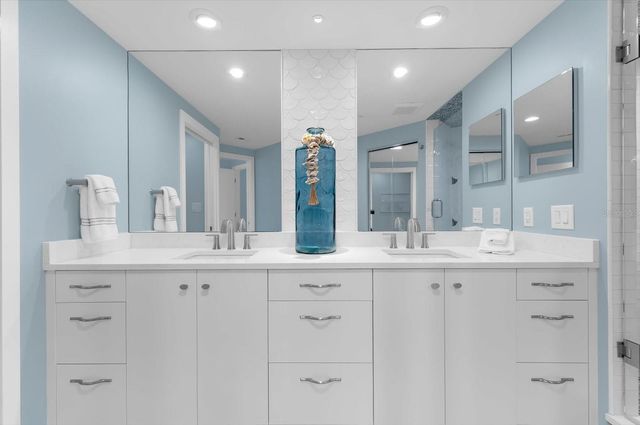 10 PAPAYA STREET 701, Clearwater Beach, FL 33767