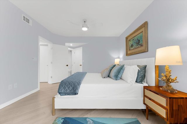 10 PAPAYA STREET 701, Clearwater Beach, FL 33767