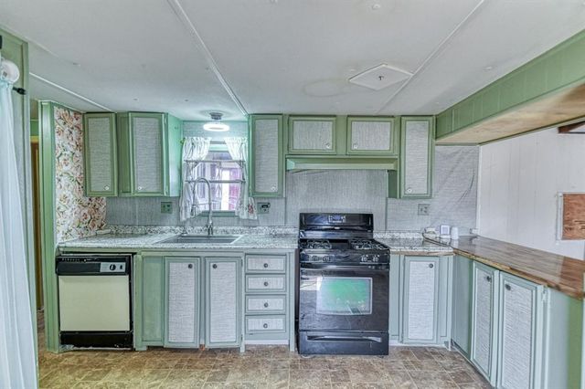 26190 Ash Lane, Blanchard, OK 73010