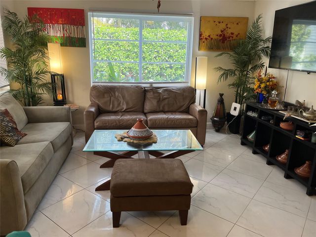 639 W Oakland Park Boulevard 104-D, Oakland Park, FL 33311