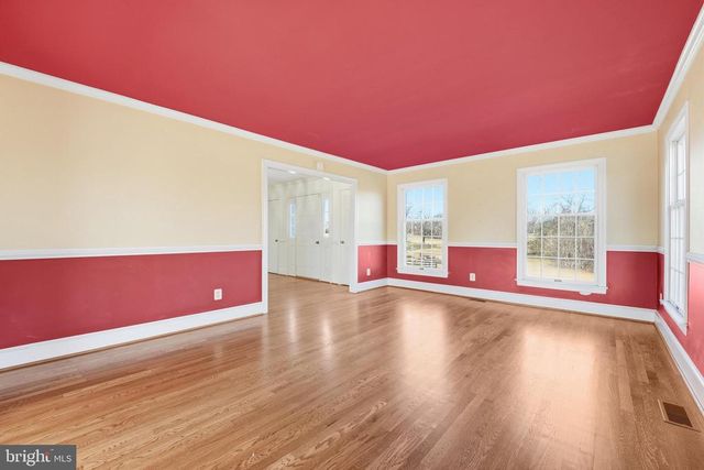 6743 LAKE DR, Warrenton, VA 20187