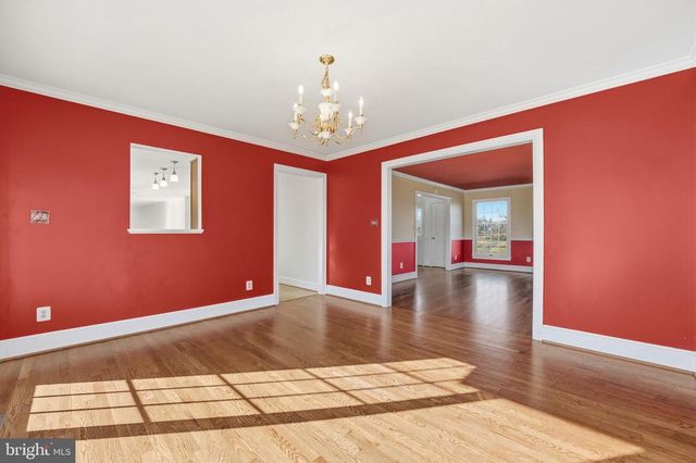 6743 LAKE DR, Warrenton, VA 20187