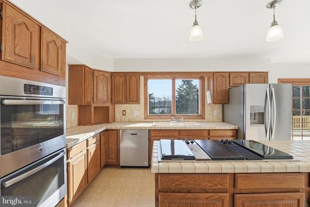 6743 LAKE DR, Warrenton, VA 20187