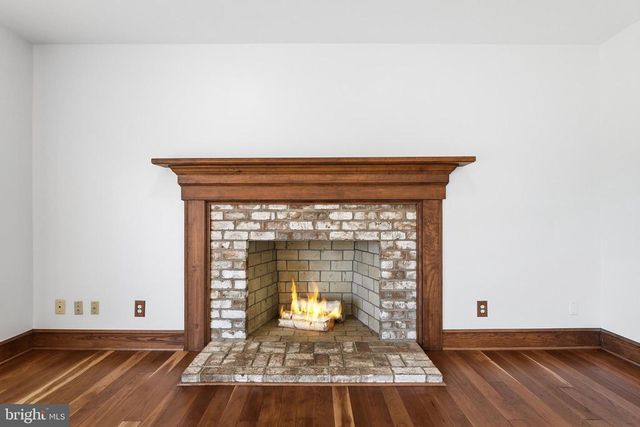 6743 LAKE DR, Warrenton, VA 20187