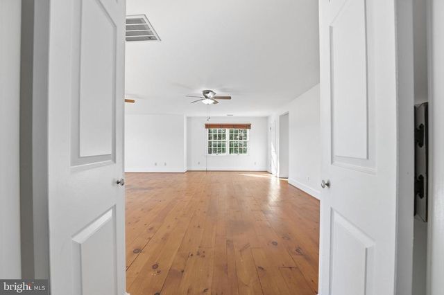 6743 LAKE DR, Warrenton, VA 20187