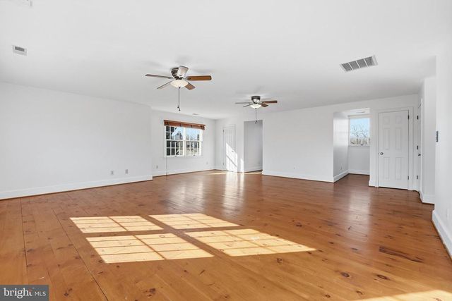 6743 LAKE DR, Warrenton, VA 20187