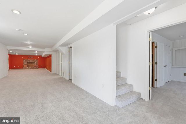 6743 LAKE DR, Warrenton, VA 20187