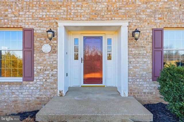 6743 LAKE DR, Warrenton, VA 20187