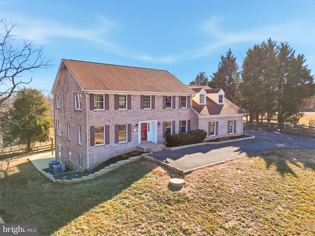 6743 LAKE DR, Warrenton, VA 20187