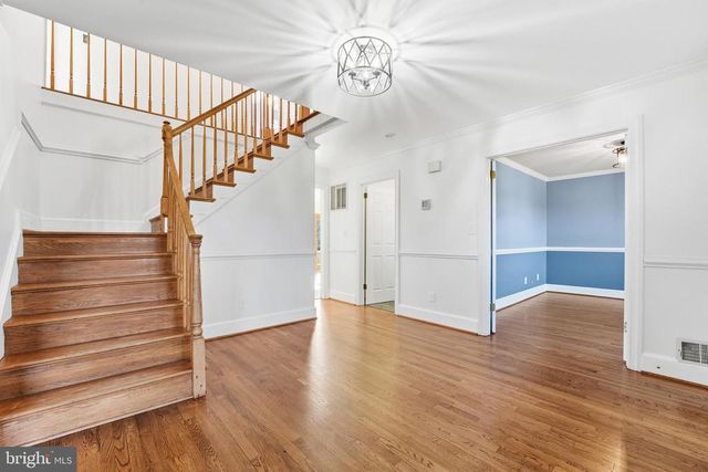 6743 LAKE DR, Warrenton, VA 20187