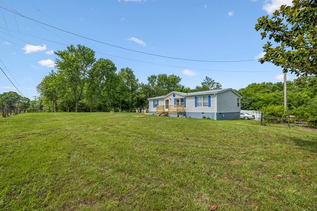 1286 Harsh Ln, Castalian Springs, TN 37031