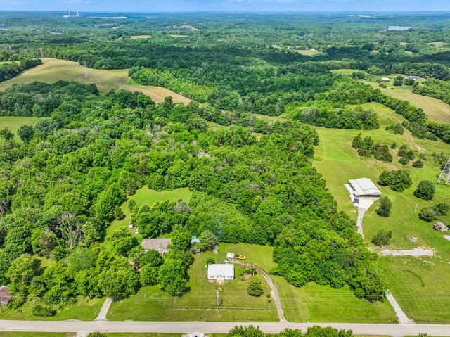 1286 Harsh Ln, Castalian Springs, TN 37031