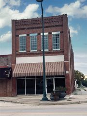 823 N Jim Thorpe Boulevard, Prague, OK 74864