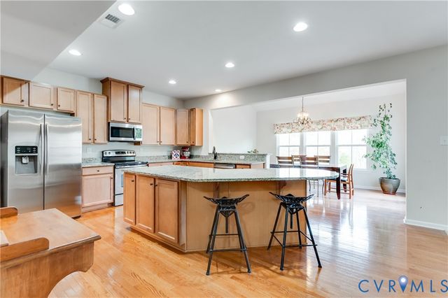 15206 Badestowe Dr, Chesterfield, VA 23832