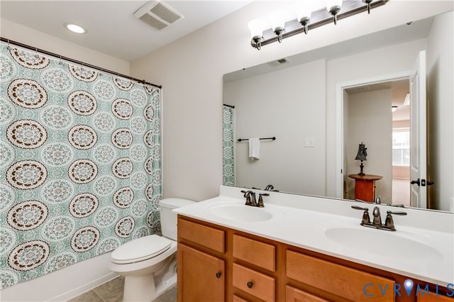 15206 Badestowe Dr, Chesterfield, VA 23832