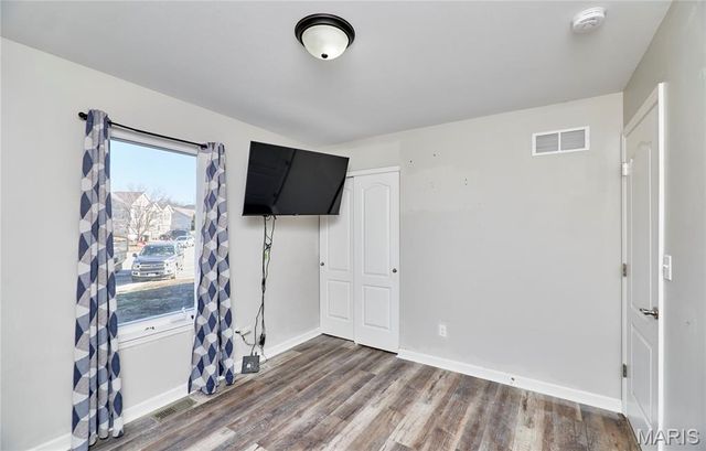 70 Village Circle Drive, Winfield, MO 63389