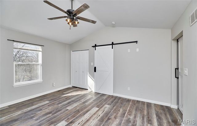 70 Village Circle Drive, Winfield, MO 63389