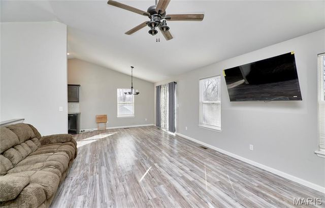 70 Village Circle Drive, Winfield, MO 63389