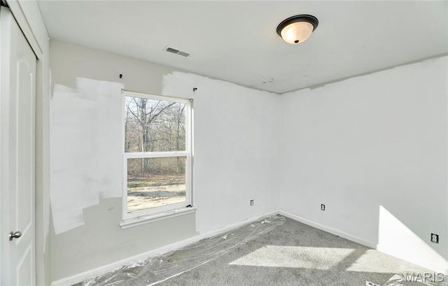 70 Village Circle Drive, Winfield, MO 63389