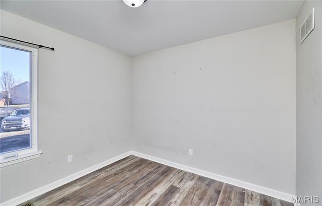 70 Village Circle Drive, Winfield, MO 63389