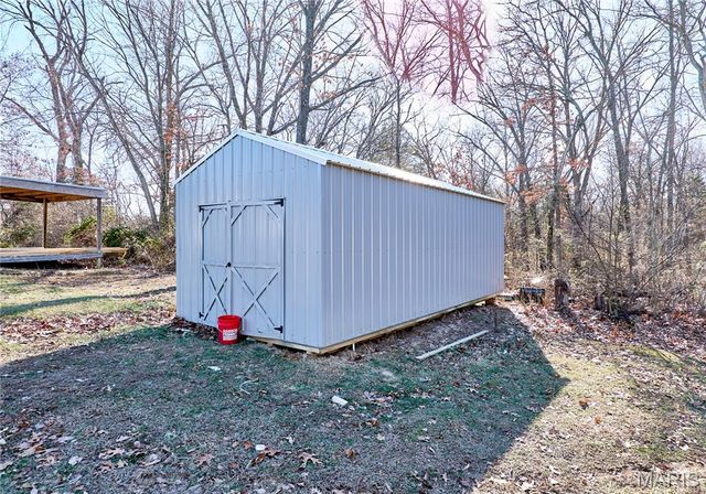 70 Village Circle Drive, Winfield, MO 63389