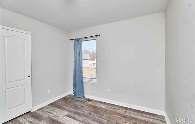 70 Village Circle Drive, Winfield, MO 63389