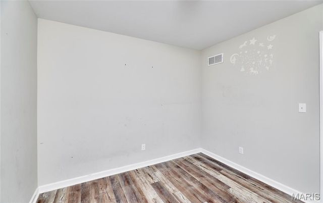 70 Village Circle Drive, Winfield, MO 63389