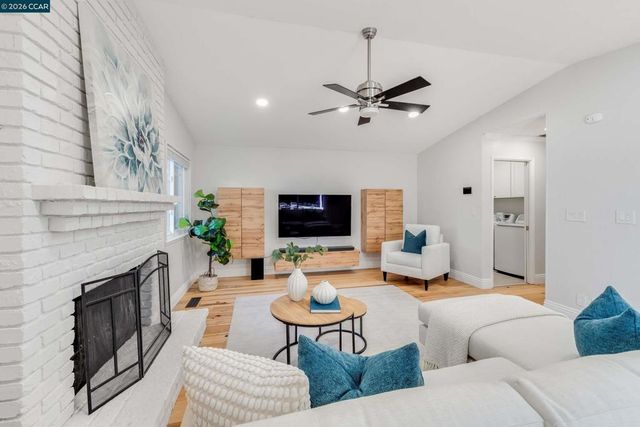 3374 Whitehaven Drive, Walnut Creek, CA 94598