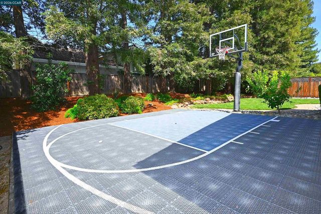 3374 Whitehaven Drive, Walnut Creek, CA 94598