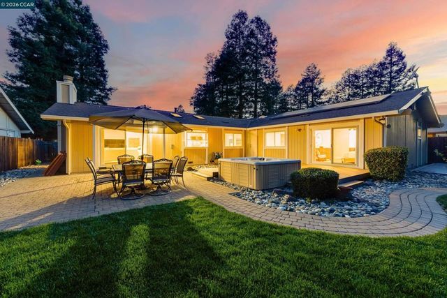 3374 Whitehaven Drive, Walnut Creek, CA 94598