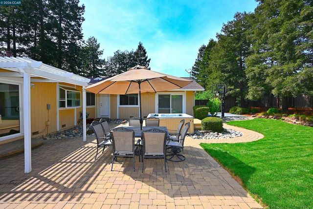 3374 Whitehaven Drive, Walnut Creek, CA 94598