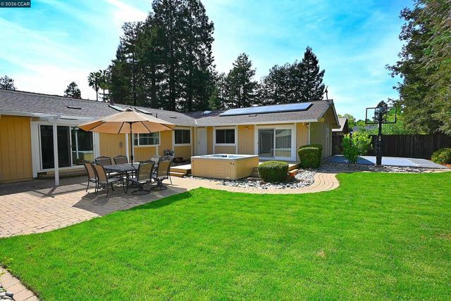 3374 Whitehaven Drive, Walnut Creek, CA 94598