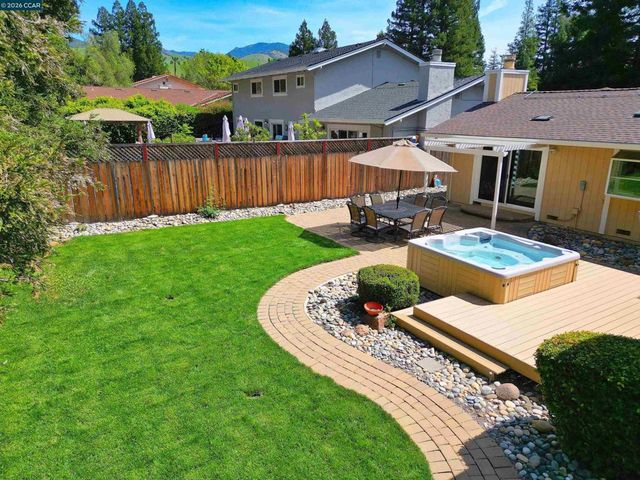 3374 Whitehaven Drive, Walnut Creek, CA 94598