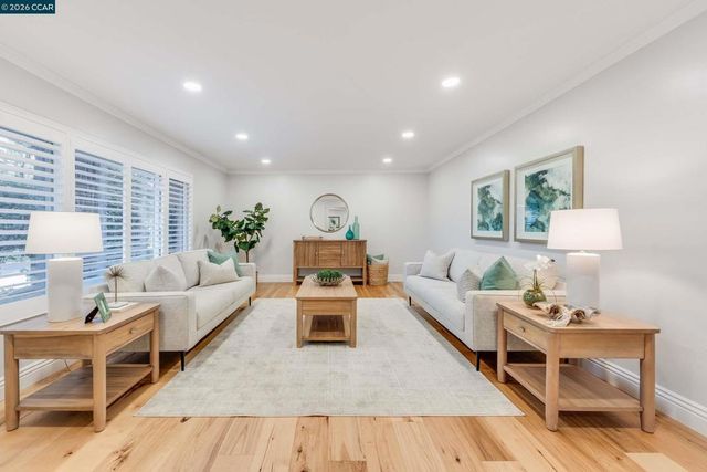 3374 Whitehaven Drive, Walnut Creek, CA 94598