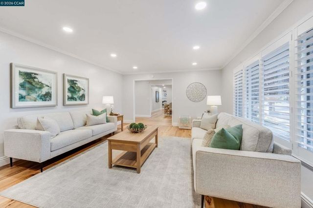 3374 Whitehaven Drive, Walnut Creek, CA 94598