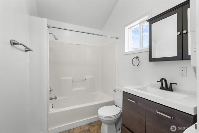 1702 Bay Avenue, Ocean Park, WA 98640