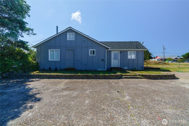 1702 Bay Avenue, Ocean Park, WA 98640