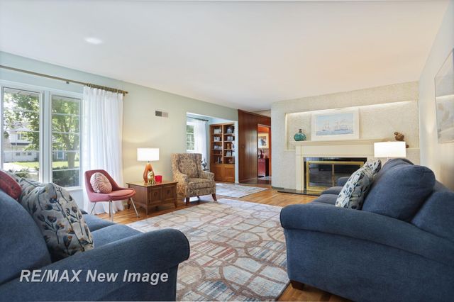 2309 Nurmi Drive, Bay City, MI 48708