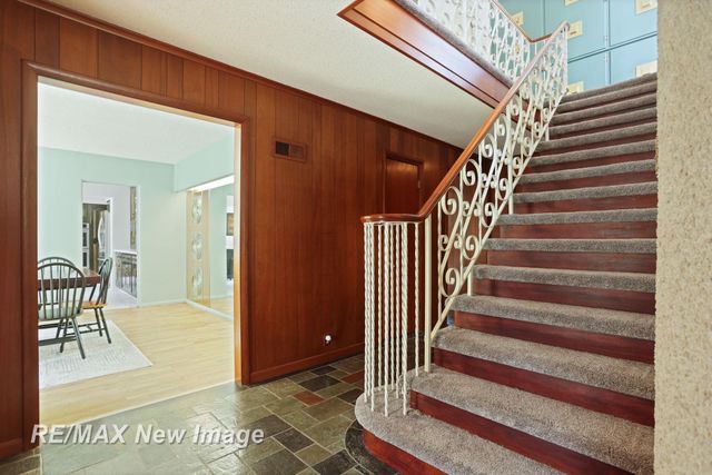 2309 Nurmi Drive, Bay City, MI 48708