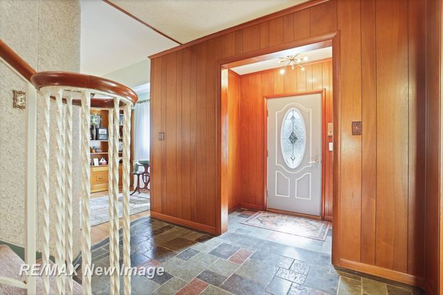 2309 Nurmi Drive, Bay City, MI 48708