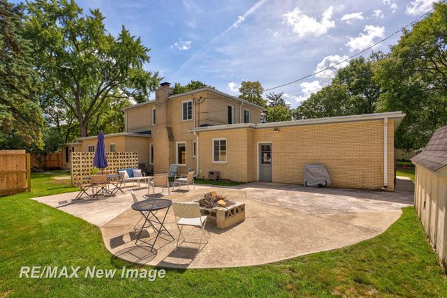 2309 Nurmi Drive, Bay City, MI 48708