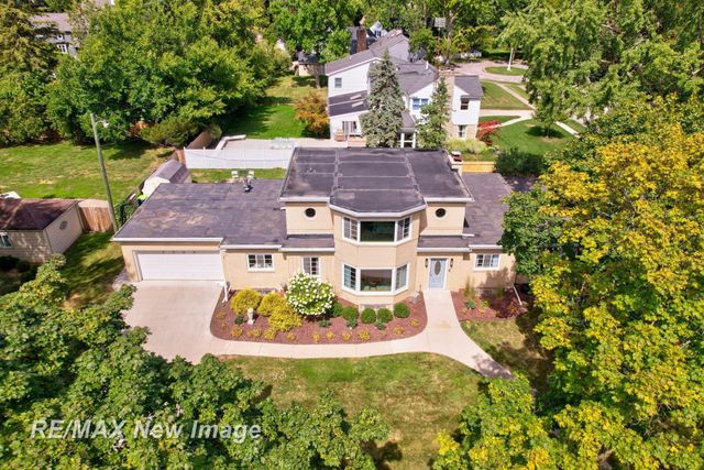 2309 Nurmi Drive, Bay City, MI 48708