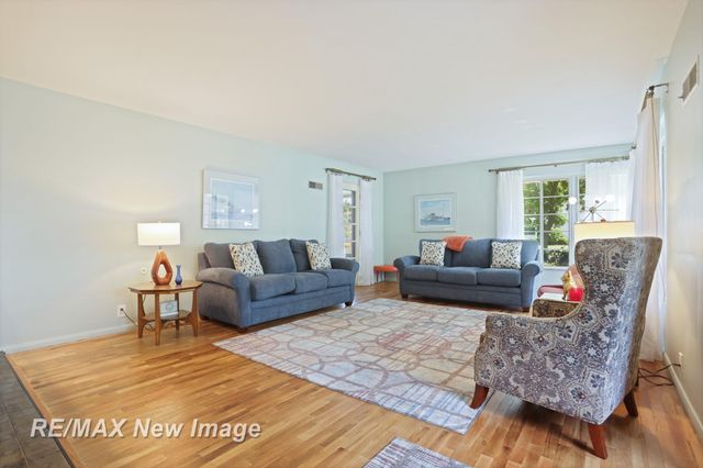 2309 Nurmi Drive, Bay City, MI 48708