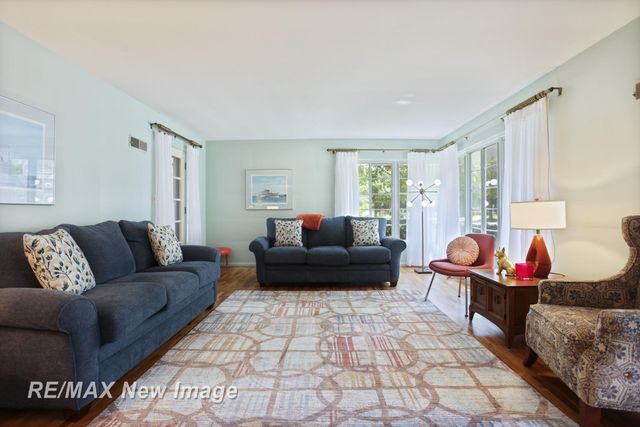 2309 Nurmi Drive, Bay City, MI 48708