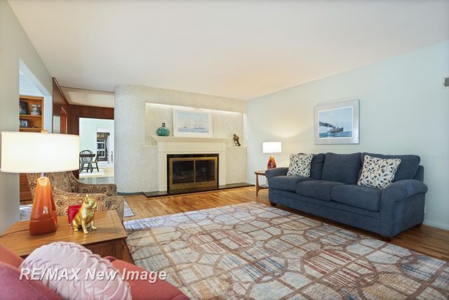 2309 Nurmi Drive, Bay City, MI 48708