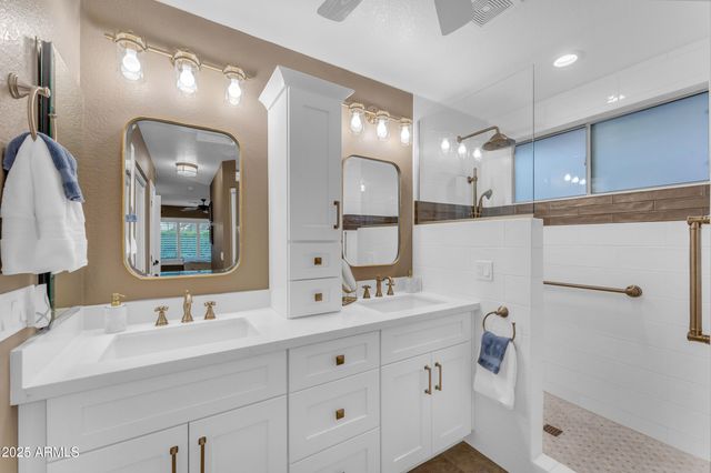 16134 W ROANOKE Avenue, Goodyear, AZ 85395