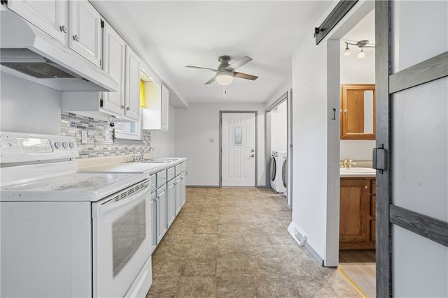 3143 New Hampshire Drive, Lower Burrell, PA 15068