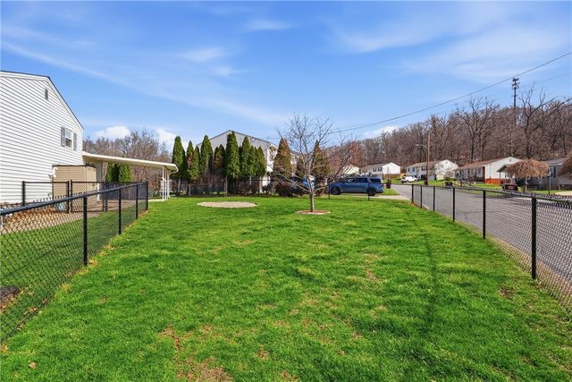3143 New Hampshire Drive, Lower Burrell, PA 15068